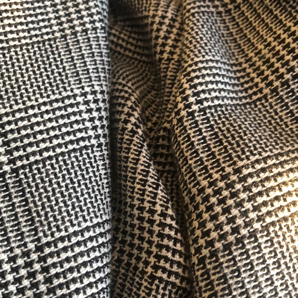 2-piece suit - Picture 10 of 10